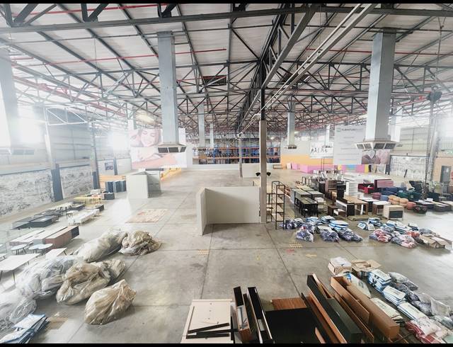 5,040M² WAREHOUSE TO LET IN COSMO BUSINESS PARK